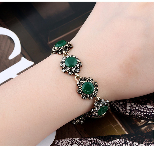 Hot selling Personality Green Bangle Bracelet For Women Wedding Link Chain Bracelet Free Size Alloy Rhinestone Charm Bracelet High Quality