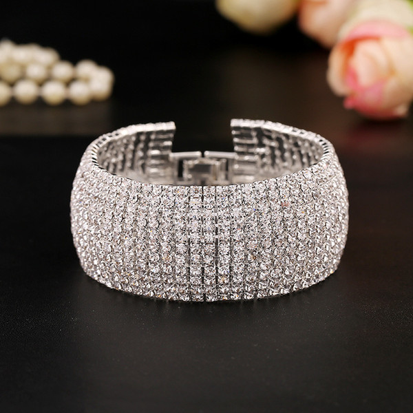 Hot selling Women Wedding Bangle Bracelets Claw Chain Bangle Bracelet Personality Crystal Rhinestone Bracelet Copper Material As Gift