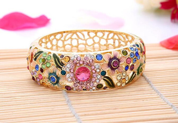 High Quality Austrian Crystal Big Cuff Bangles bracelets Fashion Jewelry for women Palace vintage painted bangles national style bracelet