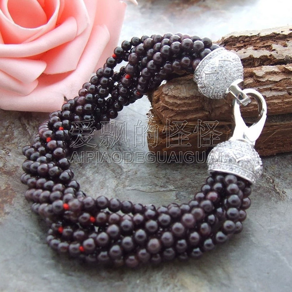 B021212 8'' 8 Strands Round Garnet Bracelet