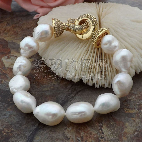 B060114 8'' White Baroque Pearl Bracelet CZ Clasp