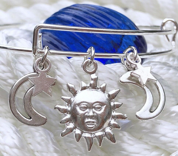 Vintage Silver Celestial Sun Mini Moon And Stars Expandable Wire Bracelet Craft Wedding Cuff Charms Bangles For Women Jewelry Gifts Bijoux