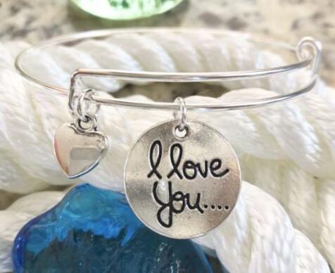 Vintage Silver I Love You & Heart Charms Expandable Wire Bracelet Bangles For Women Fashion Jewelry Crafts Gifts Adjustable Accessories NEW