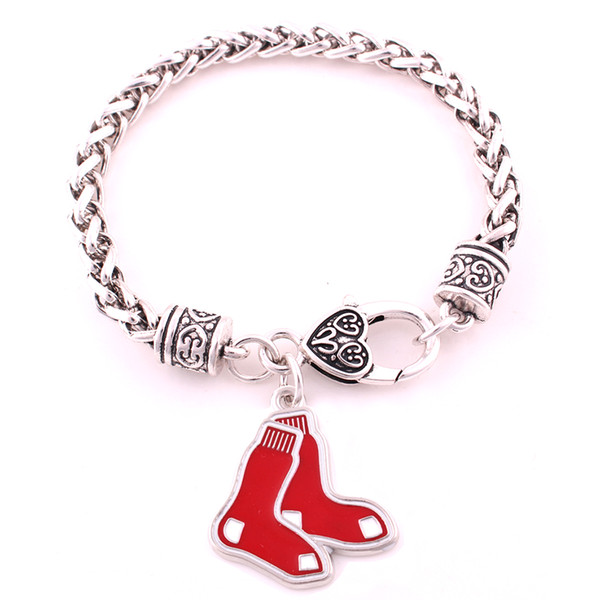 Red Enamel Christmas Socks Pendant Women Men Trendy Charm Bracelet Wheat Link Chain Attractive Jewelry Zinc Alloy Provide Dropshipping