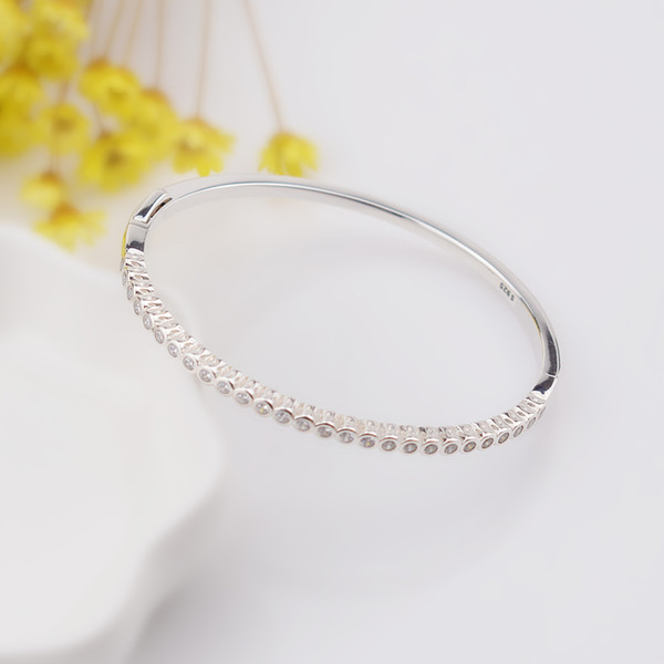 Top Quality Alluring Brilliant Row Of Brilliant-cut Cubic Zirconia Bangle Fit Women s925 Sterling Silver Bracelet Jewelry