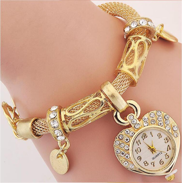 2017 new woman gold silver bracelet peach heart watch