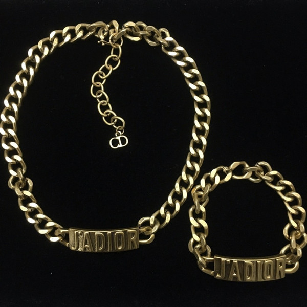 2019 new lady charming fashion link Chain bracelets highly recommended Letter styleor