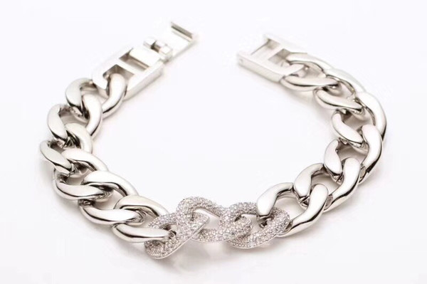 Diamond-encrusted bracelet!The steel hand chain for lady(17) very personalities and features. High quality ! Size 17 ,17cm.