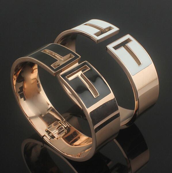 Titanium steel jewelry wholesale black and white double-T T-drip spring Bangles bracelet Ms. Rose Gold - Gold