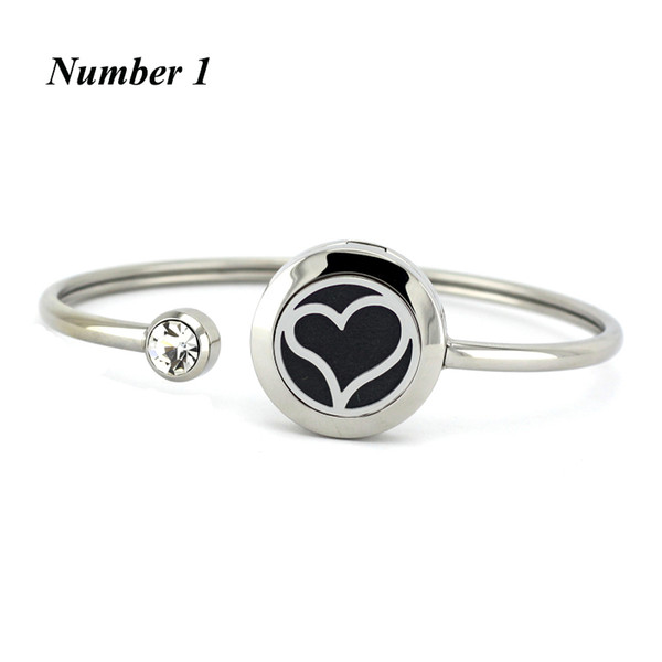 New heart shape design 20mm Stainless Steel Perfume Locket Bangles Aromatherapy Essential Oil Diffuser Locket Bracelet For Women