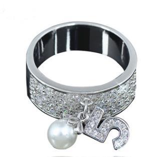 New fashion high-end ring wholesale European and American classic pearl micro-inlaid zircon number 5 ring