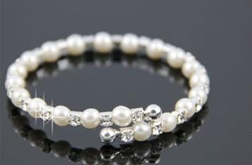 Silver Plated Fantastic Pearl Beads Wedding Bangle Pretty Stretchy Bracelet One Row Crystals And Pearl Women Bracelet