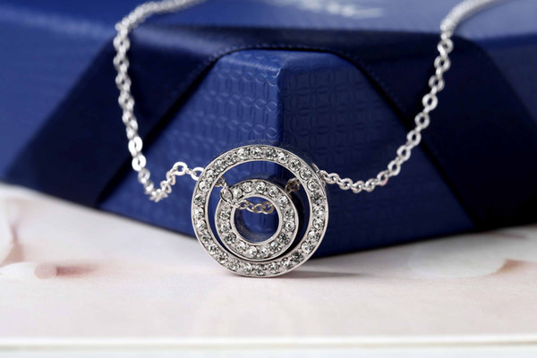 HOLLOW is running white gold necklace female clavicle chain jewelry High-end Chinese Valentine's Day gift Valentine's day with counter full