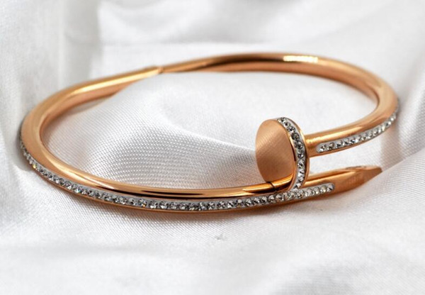 New nail clay couple diamond bracelet rose gold bracelet European and American version of quality titanium steel bracelet