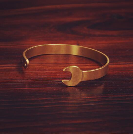 Original fashion popular logo vintage locomotives industrial couples wrench open silver black and gold bracelet