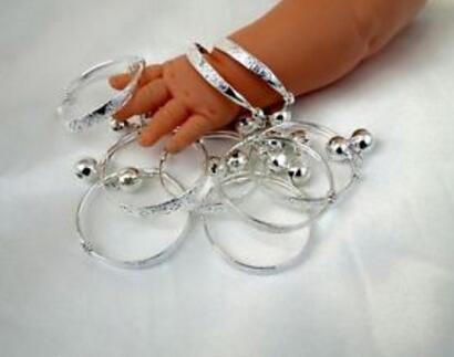 New Vintage Silver Baby Kid Bell Bracelet Good Luck Charms Bangles 12pcs For child Fashion Jewelry Accessories DIY Gifts S280