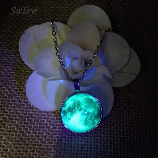 Vintage Glass Dome Luminous Star Series Planet Necklace Crystal Cabochon Pendant Glow in the Darkness Necklaces Christmas Jewelry