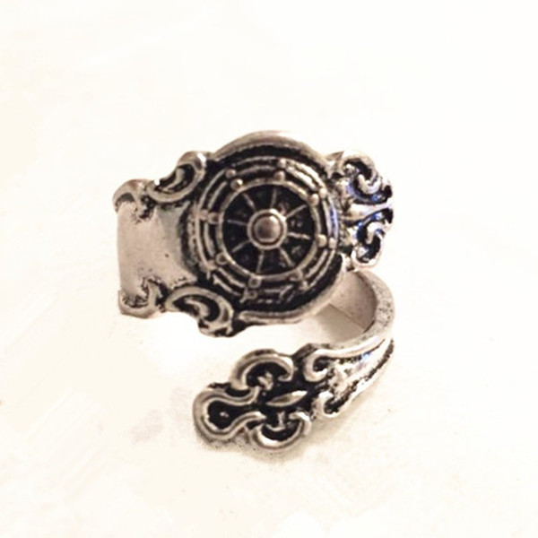 Free shipping Ship Wheel Spoon Ring - ancient Silver Nautical Ships Ring Steam punk Finger or Thumb ring