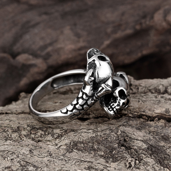 Gothic Silver Skeleton Men's Ring Stainless Steel Ring Personality Movie Rings Biker Rings Men's Fashion Jewelery