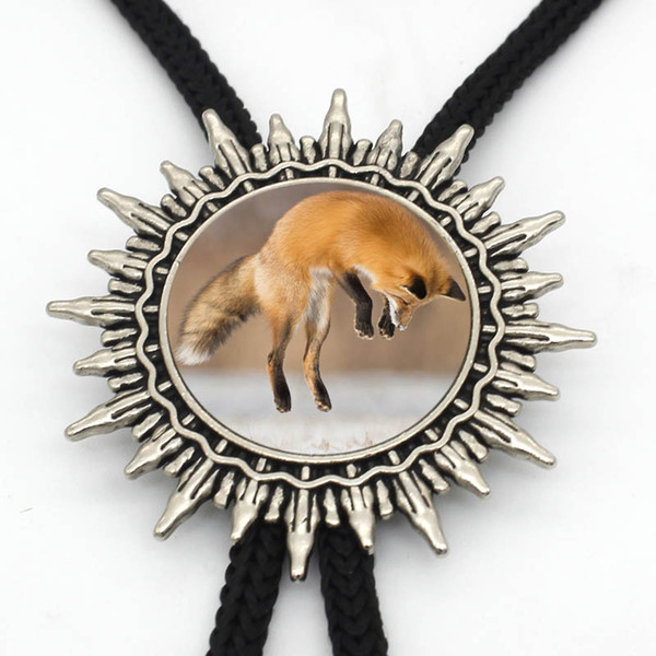 BOLO-0081 New Fashion Fox Bolo Tie Trendy Fox Sitting in the Snow Glass Dome Western Bolo Ties Slide Neckties Metal Ties For Men