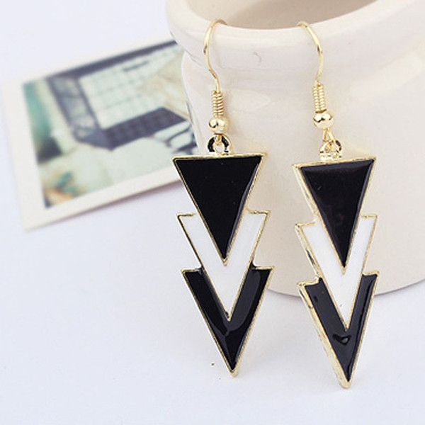 Women Charm Earrings Exaggerated Elegance Ear Jewelry Hot Sale Black and White Fashion Drops of Oil Geometric Models Earrings 2017