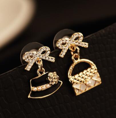 designer trendy style earring jewelry for women white cap match black bag for lady earring