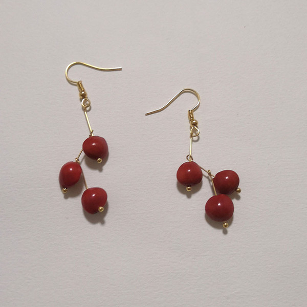 Chinese style red bean seed Earrings Handmade earrings that can be worn everyday Can be used as a Christmas gift