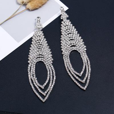 New Europe Style Three Layers Crystal Chandelier Earring Nice Bling Bling Charm Pendant Ear ring Sliver Color Long Claw Chain Dangle Earring