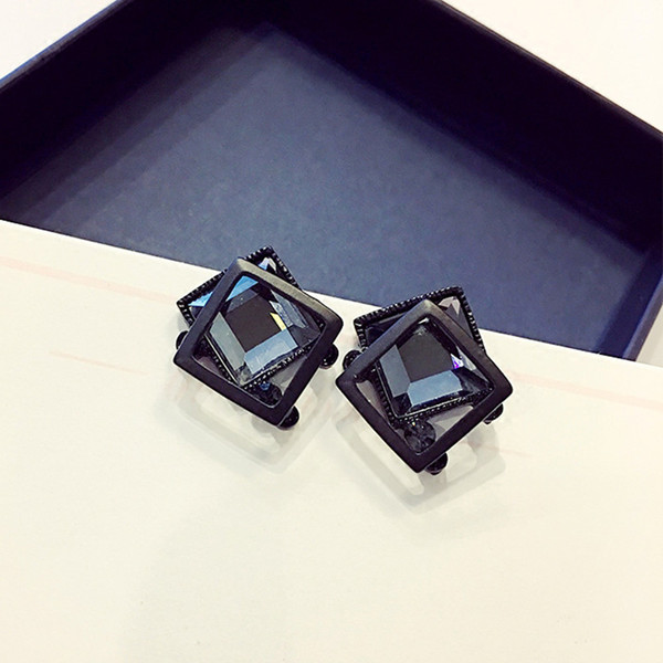 S925 Silver Needle earrings New trendy earrings female temperament Korean Advanced sense Internet celebrities are simple East Gate earrings