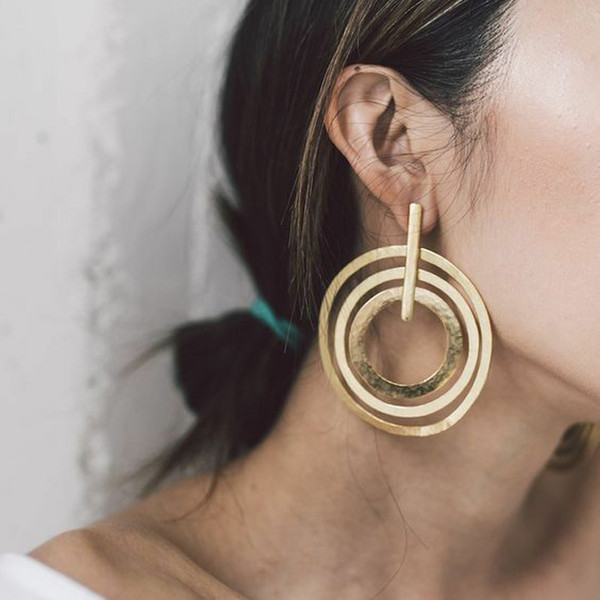 Fashion fashion fashion women's circle earrings earrings earrings European and American Korean 5.8 cm alloy material