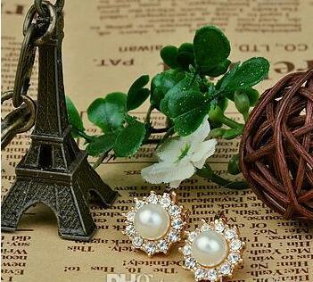 2017 New fashion diamond pearl earrings Apple sun flower female Korean jewelry non pierced ear clip