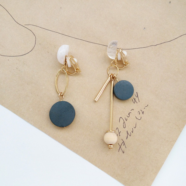 Geometry Wood Wooden Disc Slice No Pierced Ears Clip Earrings Women Thread Line Round Clip on Earrings Non Piercing Hole