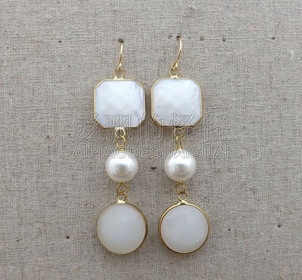 E071614 White Sea Shell Pearl Crystal Earrings