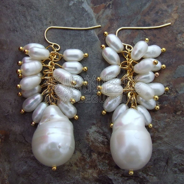 E102914 White Keshi Pearl Rice Pearl Earrings