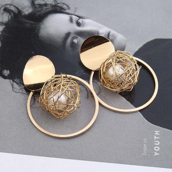 Korea Modern Women's Earrings 2018 Hollow Gold Metal Circle Skein Earings Fashion Jewelry Pearl Pendant Earrings CE426