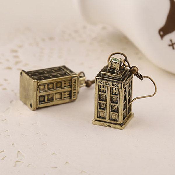 Doctor Who Tardis Earrings Ancient Silver Bronze Police Box Dangle Chandelier Earrings For Women Jewelry Will and Sandy Drop Shipping