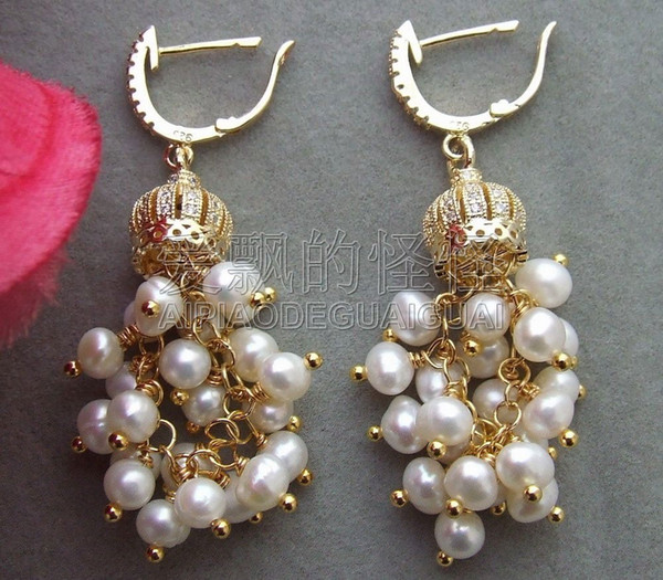 E082713 Beautiful White Pearl Earrings