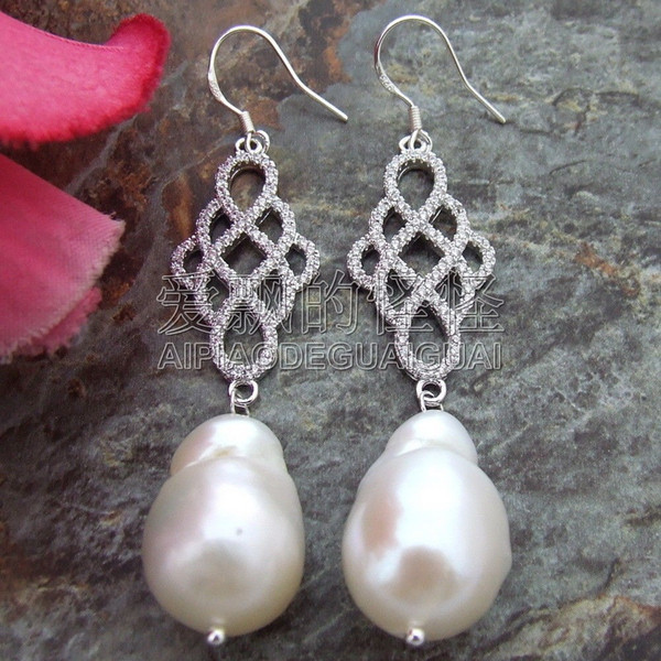 E071011 15x24mm White Keshi Baroque Pearl Silver Hook Cz Connector