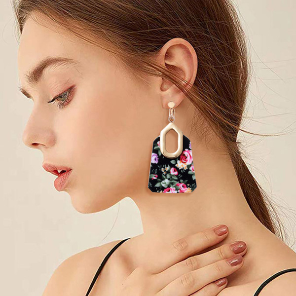 Color Rose Pattern Acrylic Clip Earrings Geometric Hollow Gold Plated Alloy Earring For Women No Hole Ear Cuff Jewelry Accessories Wholesale