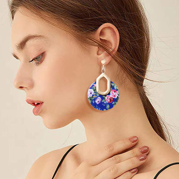 Geometric Hollow Round Acrylic Clip Earrings Color Rose Pattern Earring Women Simple Gold Plated Alloy Ear Cuff Jewelry Accessories Wholesal