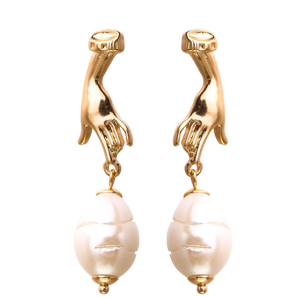 Europe and the United States new fashion exaggerated earrings irregular pearl geometric metal finger shape personality creative earrings fem