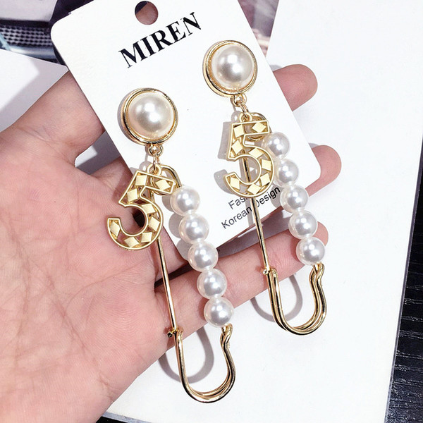 2019 European and American temperament wild personality earrings letter H big ring wrapped earrings earrings female allergy