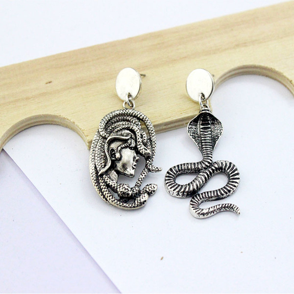 Europe and the United States Gothic style jewelry grilled silver exaggerated 8 serpentine portrait ear studs Baroque earrings women new tide