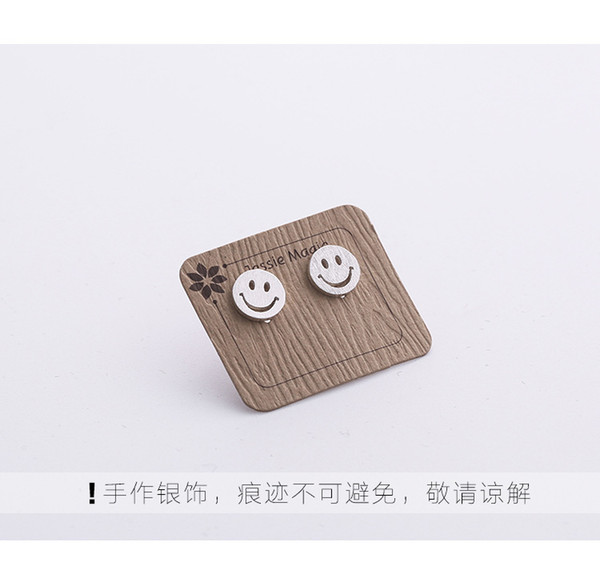 Earring with smiling face, Simple style very cute for girls, no fade, Hign quality and Free Shipping