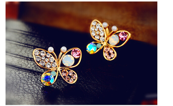 Cheap Korean female jewelry imitation pearl butterfly earrings pierced earrings diamond shining beautifully