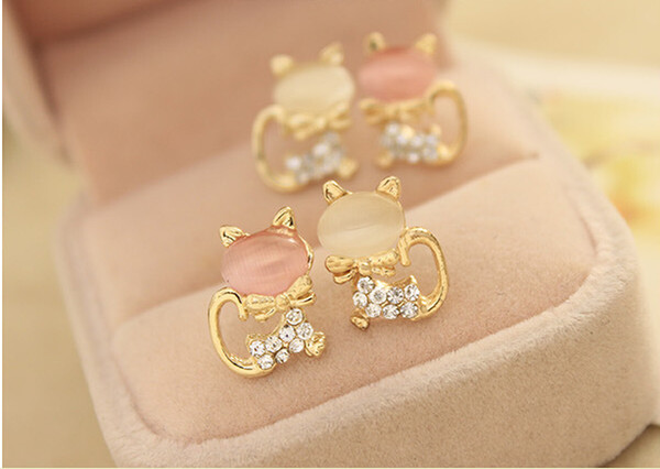 Fashion OL temperament Meng things opal cute little kitty flash diamond earrings earrings Korean ear jewelry