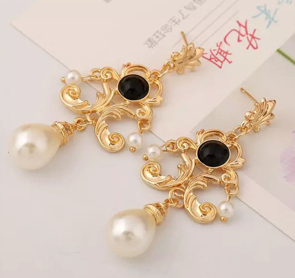 Ear Nails Wholesale European and American Court Fine Korean Edition Fashion Sweet Pearl Ear Nails 8084