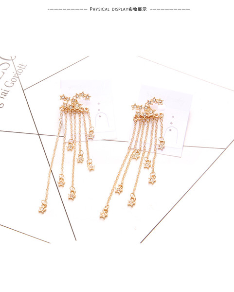 European and American fashion accessories, sparkling stars, tassels, hanging elegant earrings.