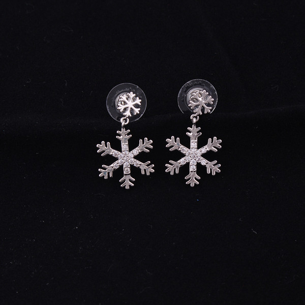 High Quality Sparkling Crystal Snow Luxury Zircon Earrings Christmas Snow Flower Studs Earrings Female Jewelry Trade Assurance Service