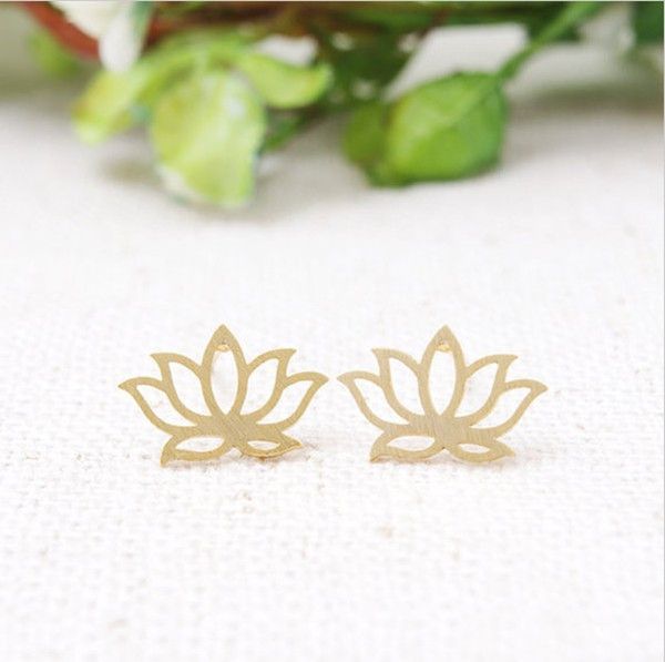 Fashion gold stud earrings hollow out lotus stud earrings beautiful girl's stud earrings wholesale free shipping